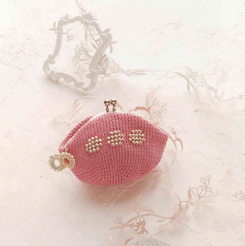Cute pink crochet purse pattern
