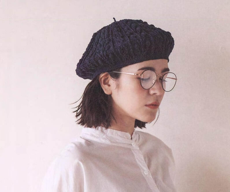 Cute black crochet beret hat pattern