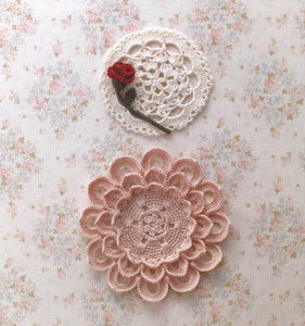 Cute flower crochet doily pattern