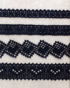 Filet crochet lace pattern