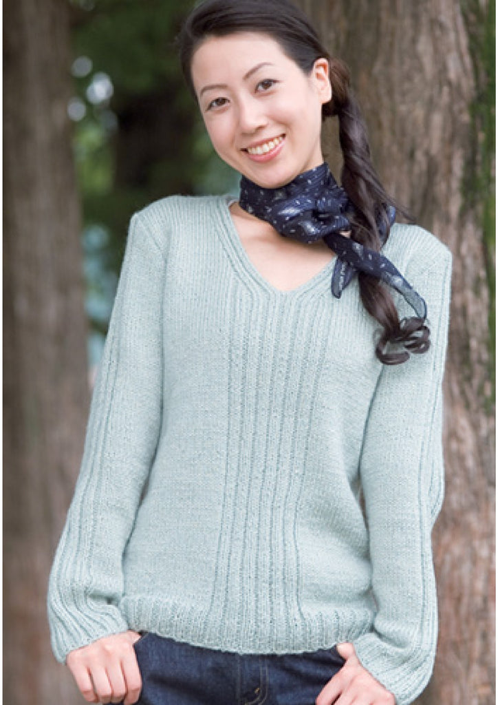 Light blue pullover knitting pattern