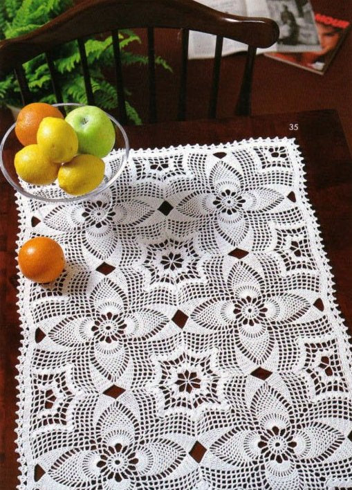 Pineapple motifs table runner crochet pattern