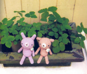 Cute rabbits free amigurumi crochet pattern